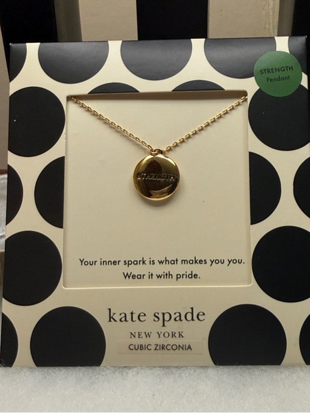 Kate Spade gold-tone 'Strength' Round Pendant Necklace Brand New Never Been Worn - Picture 2 of 6